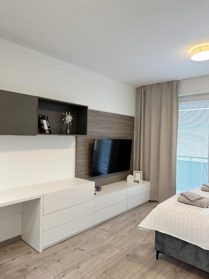 Dmr Apartments Cityhall Кошице Екстериор снимка